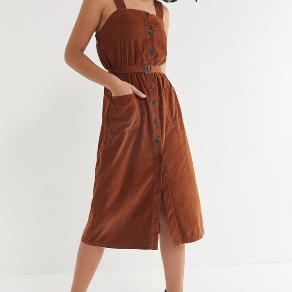 ❌ SOLD ❌ Urban Buttondown Red Corduroy Dress - Picture 8 of 11